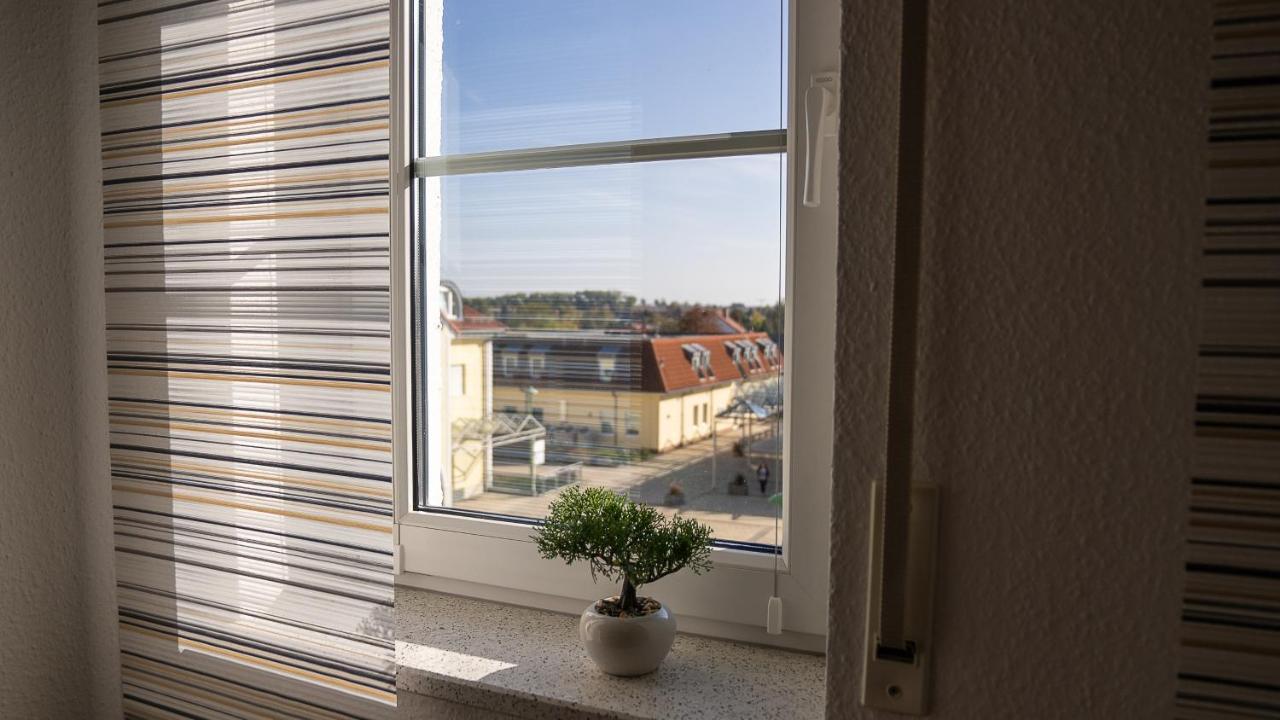 Warias Hotel & Restaurant Braunsbedra Buitenkant foto