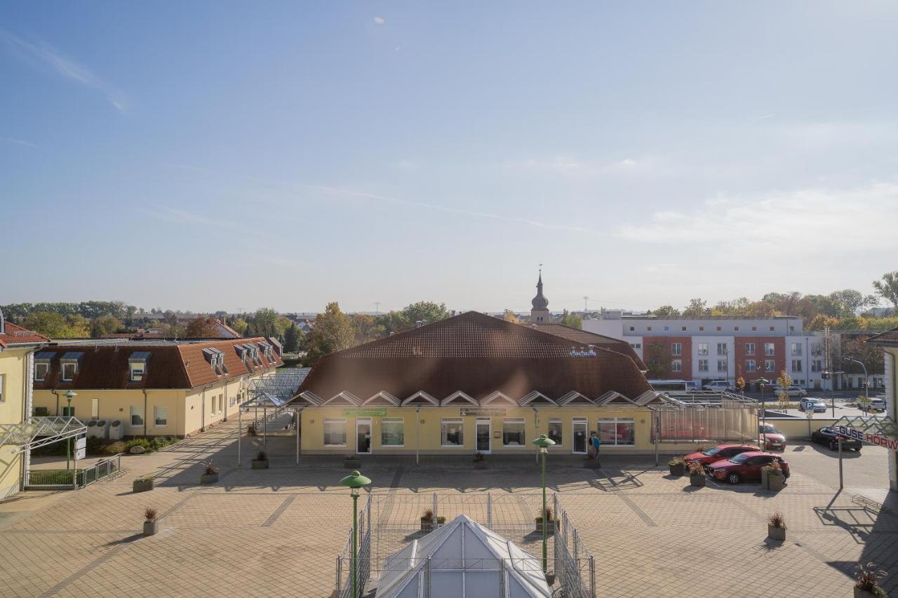 Warias Hotel & Restaurant Braunsbedra Buitenkant foto
