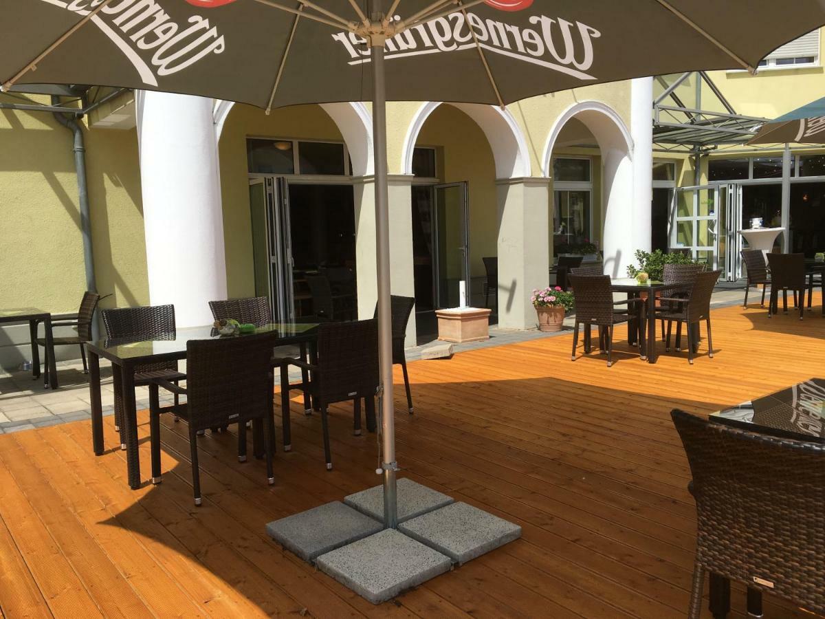 Warias Hotel & Restaurant Braunsbedra Buitenkant foto